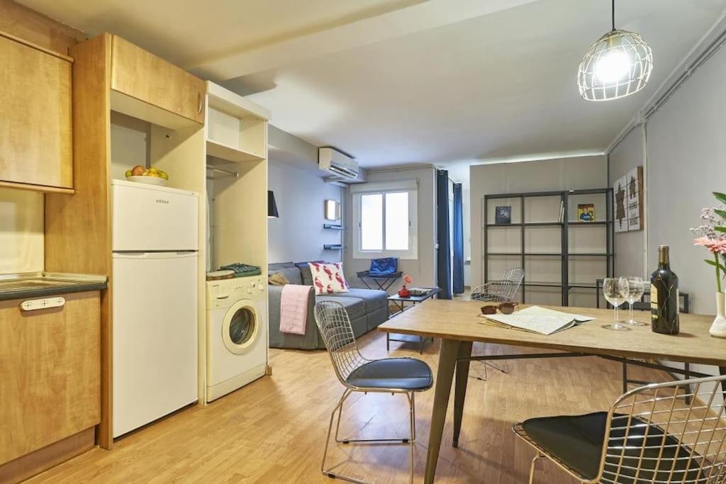 Bebarceloner Sant Andreu Apartments - 1 Bedroom エクステリア 写真